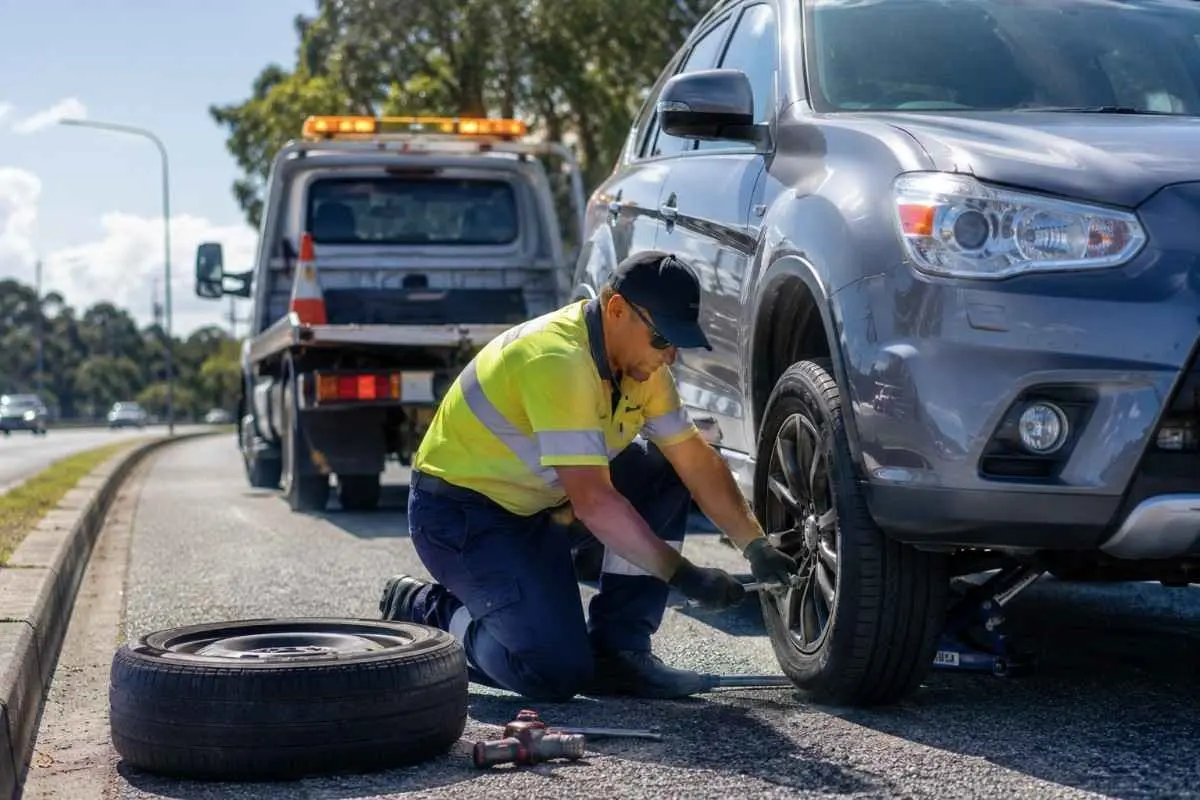 Flat tyre roadside assistance